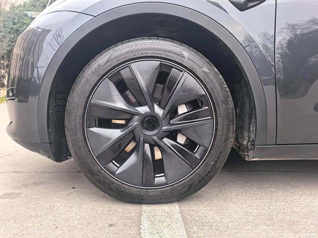 Tesla Model Y, 2024 15