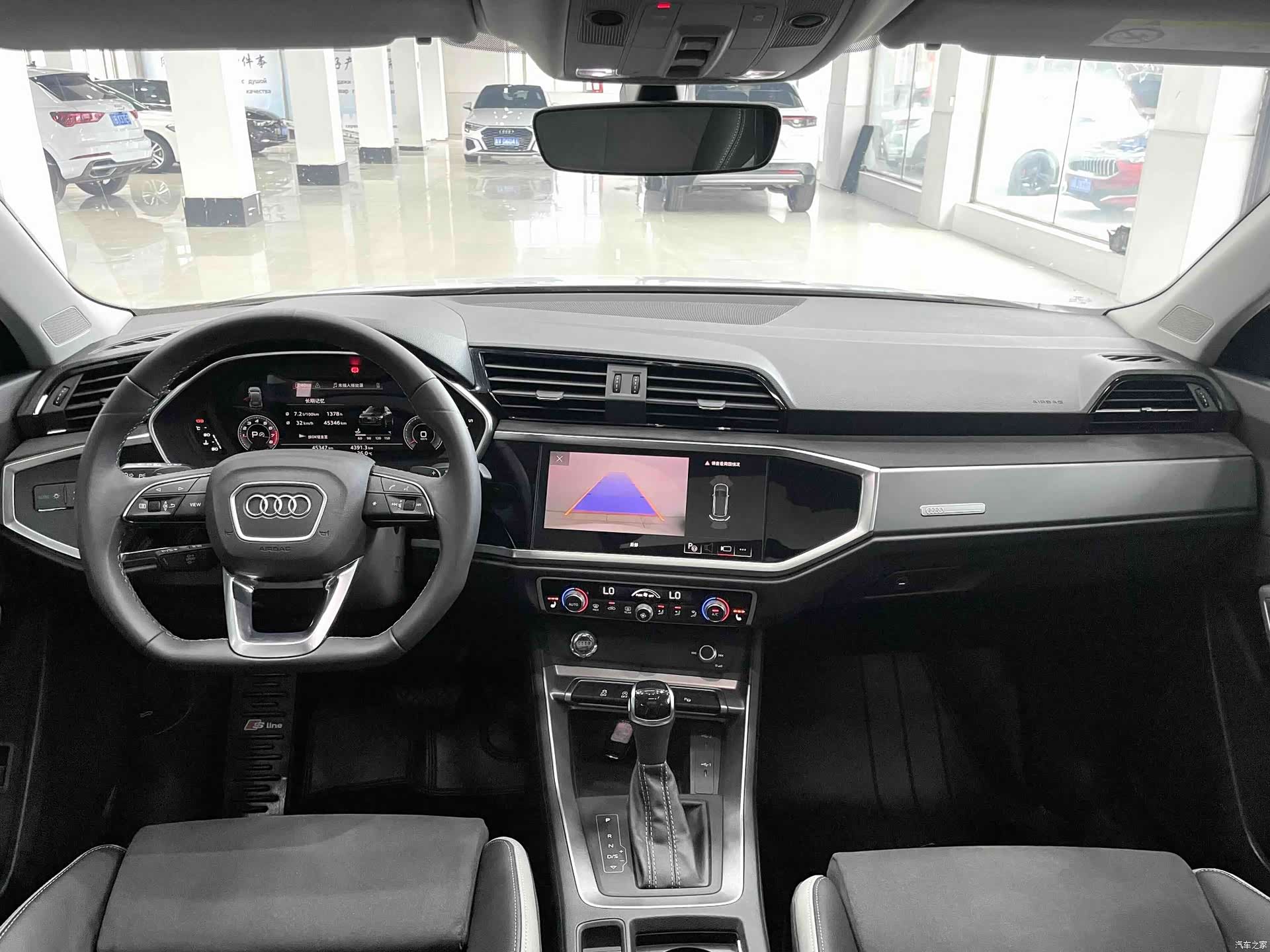 Audi Q3, 2023 9