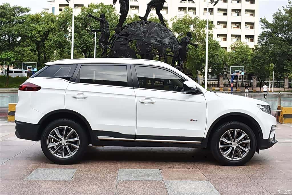 Geely Boyue, 2019 4