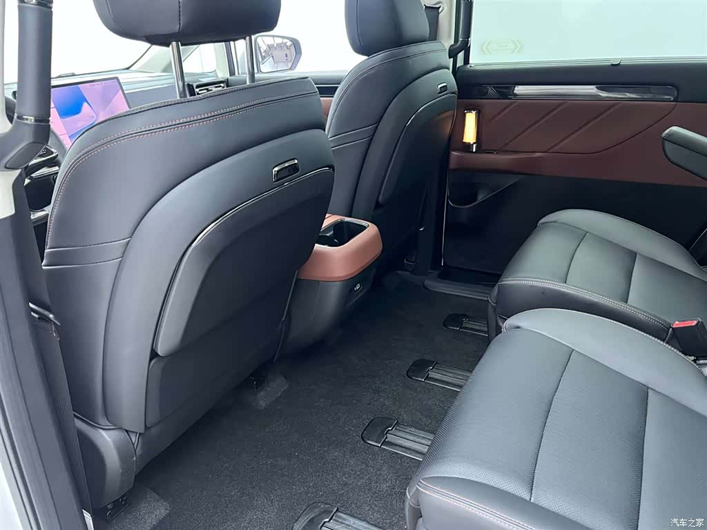 Trumpchi E8, 2024 12
