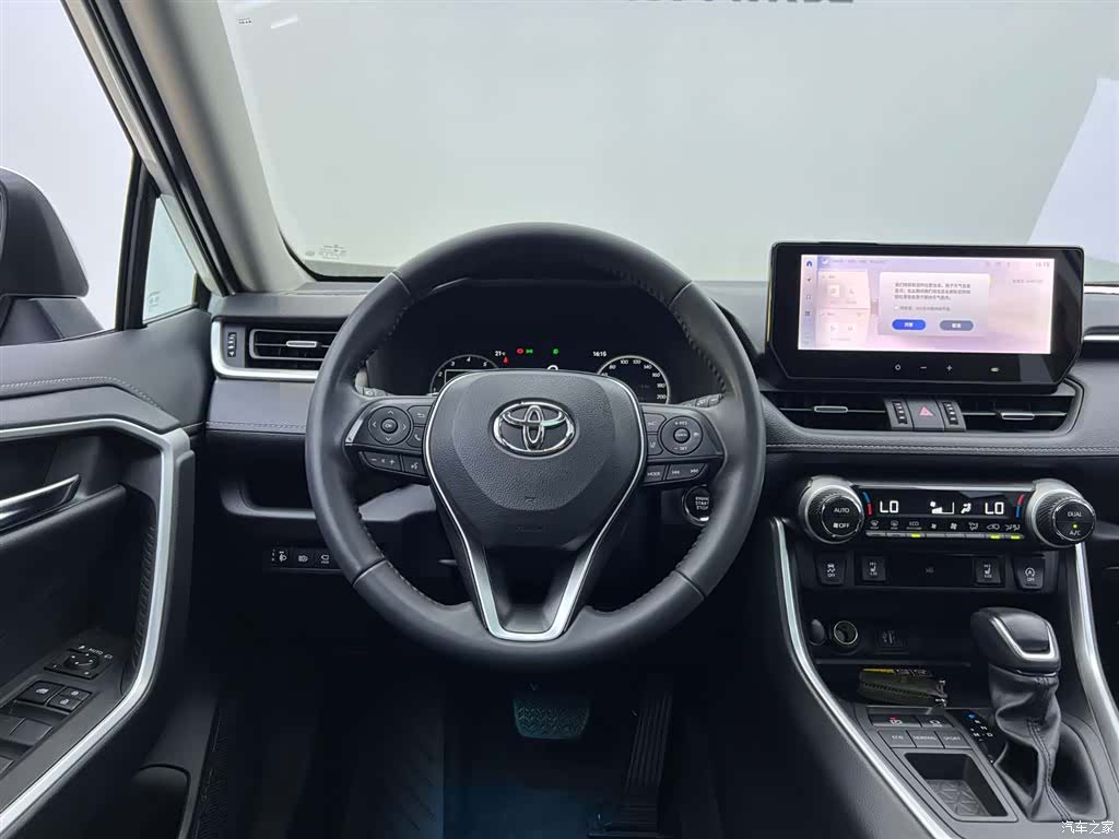 Toyota RAV4, 2024 14