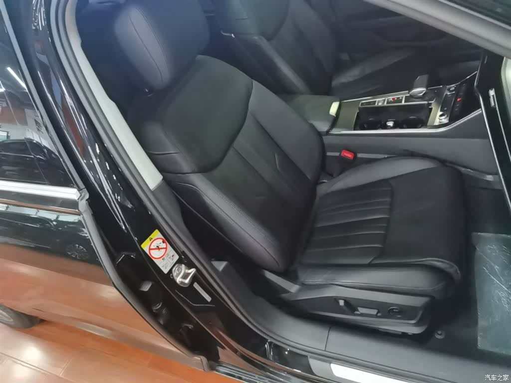 Audi A6L, 2021 25