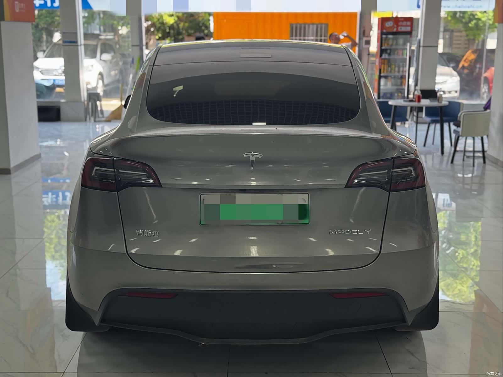 Tesla Model Y, 2022 12