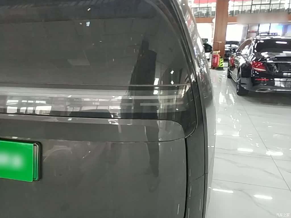 Li Auto MEGA, 2024 8