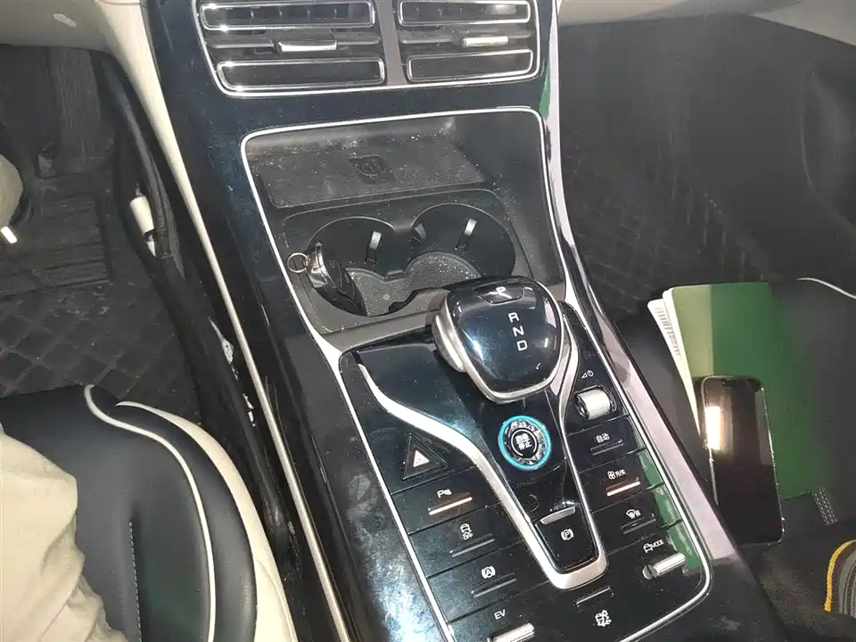 BYD Qin Yuan BYD Qin Yuan
