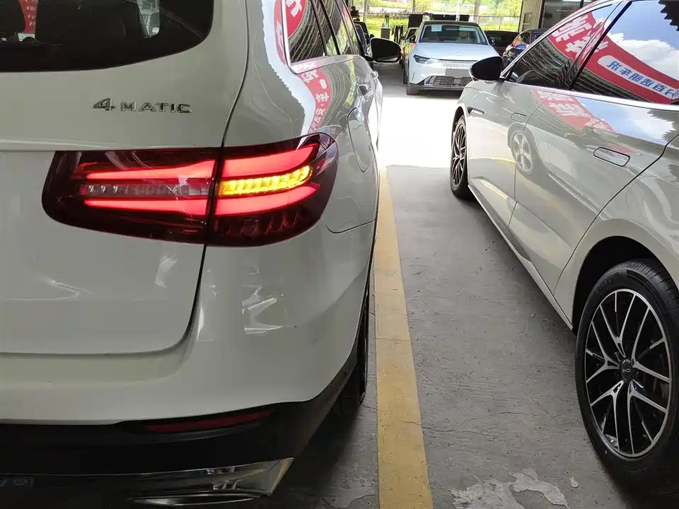 Mercedes-Benz GLC Mercedes-Benz GLC