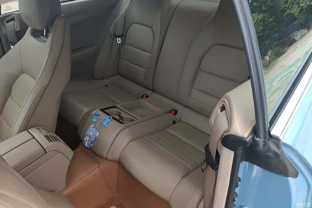 Mercedes-Benz E-Class, 2011 11