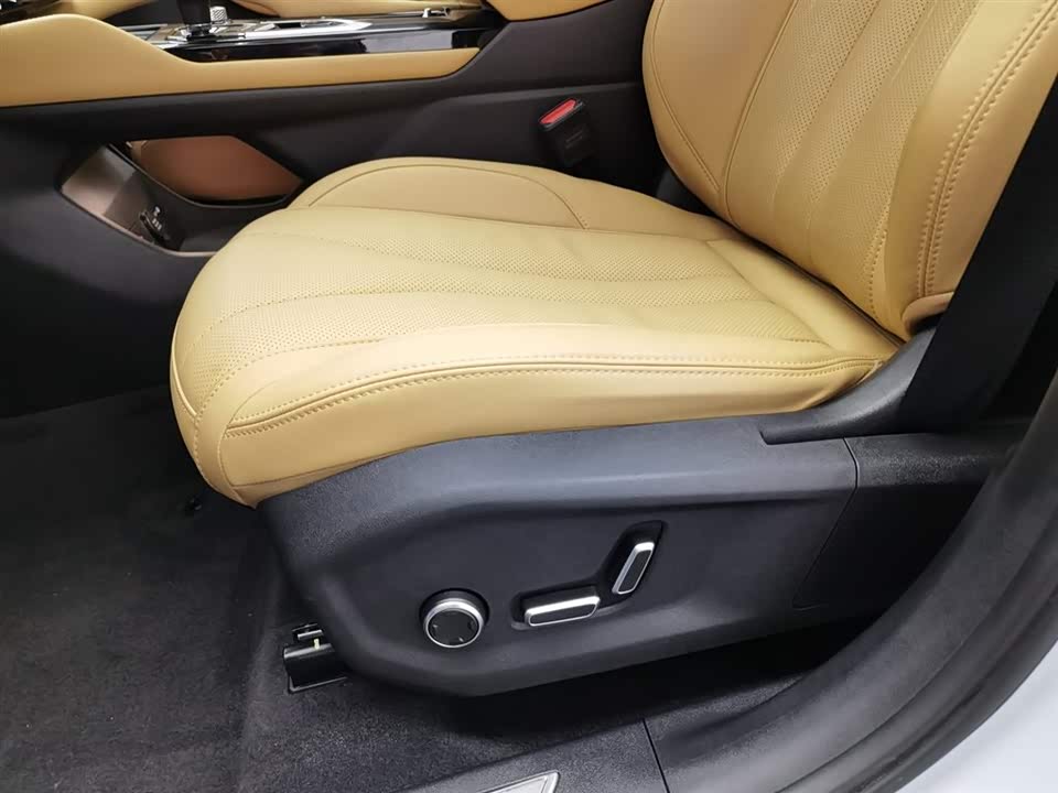 Geely Monjaro plug-in-hybrid