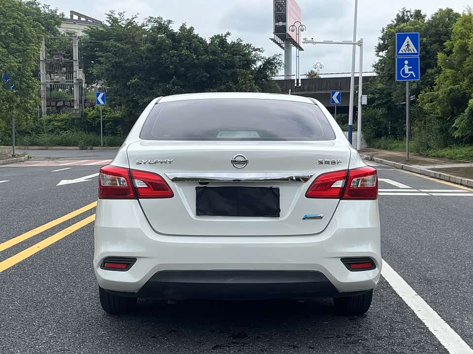 Nissan Xuan Yi Nissan Xuan Yi