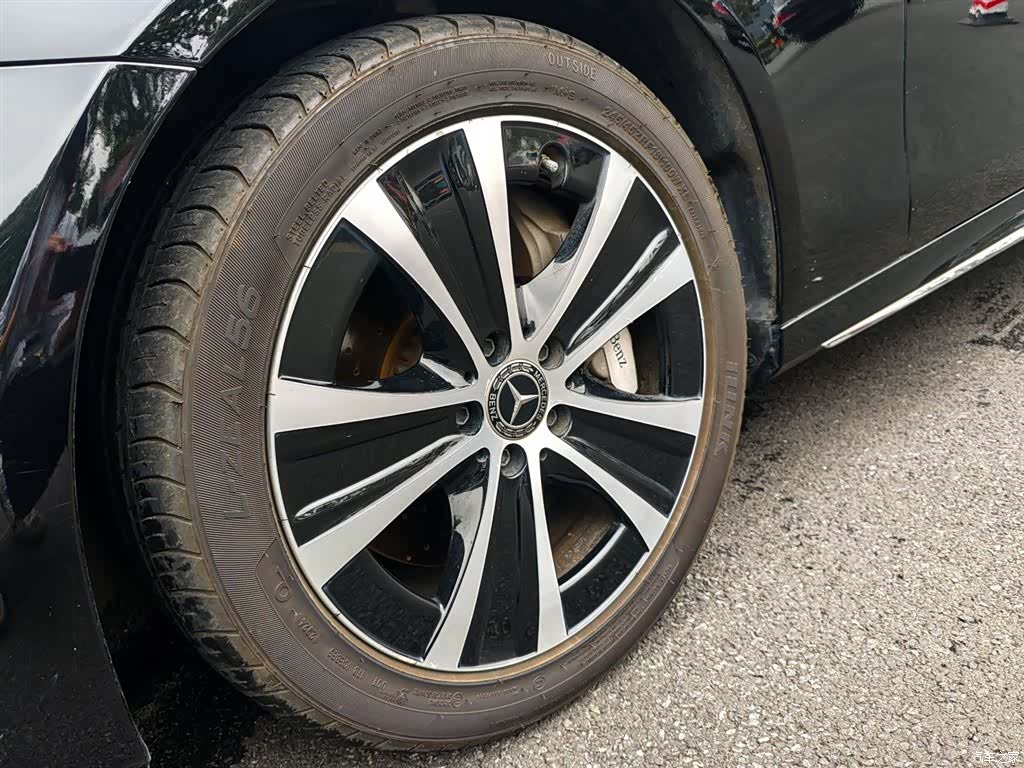 Mercedes-Benz E-Class, 2023 4