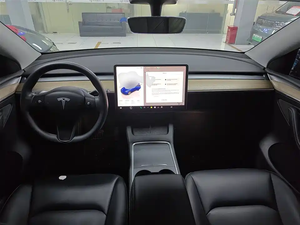 Tesla Model Y Tesla Model Y