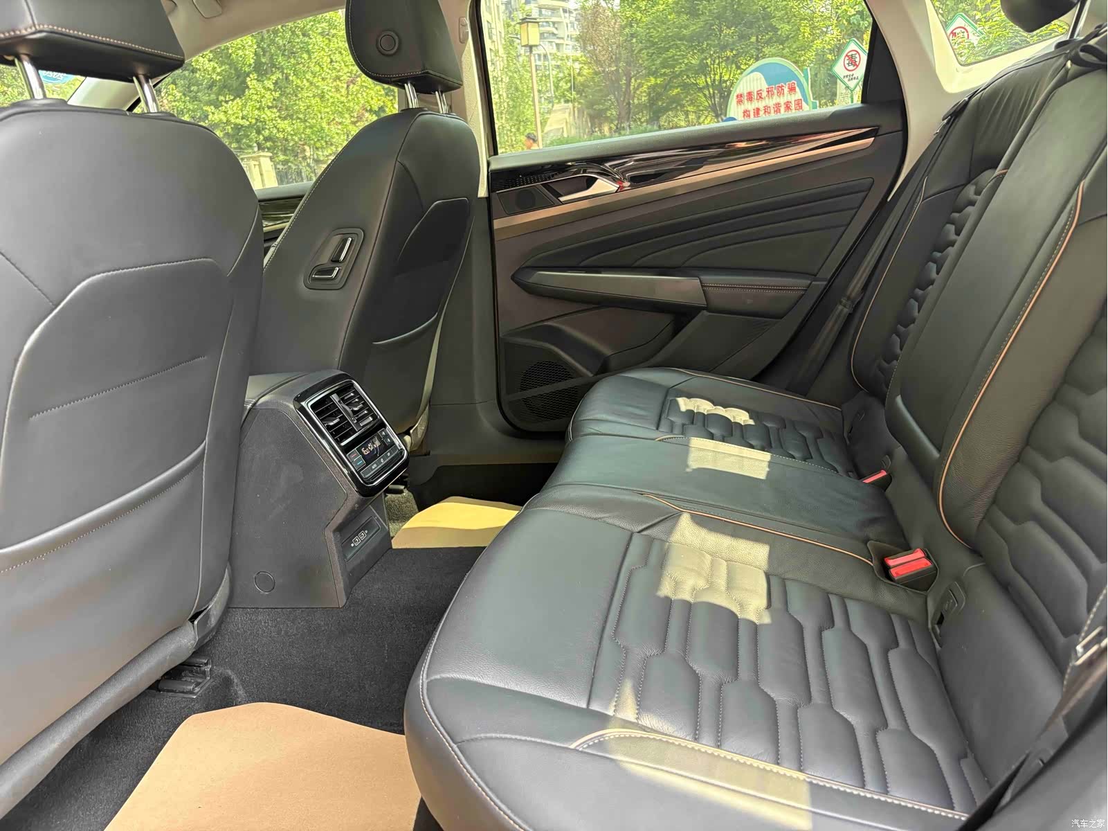 Volkswagen Passat, 2019 13