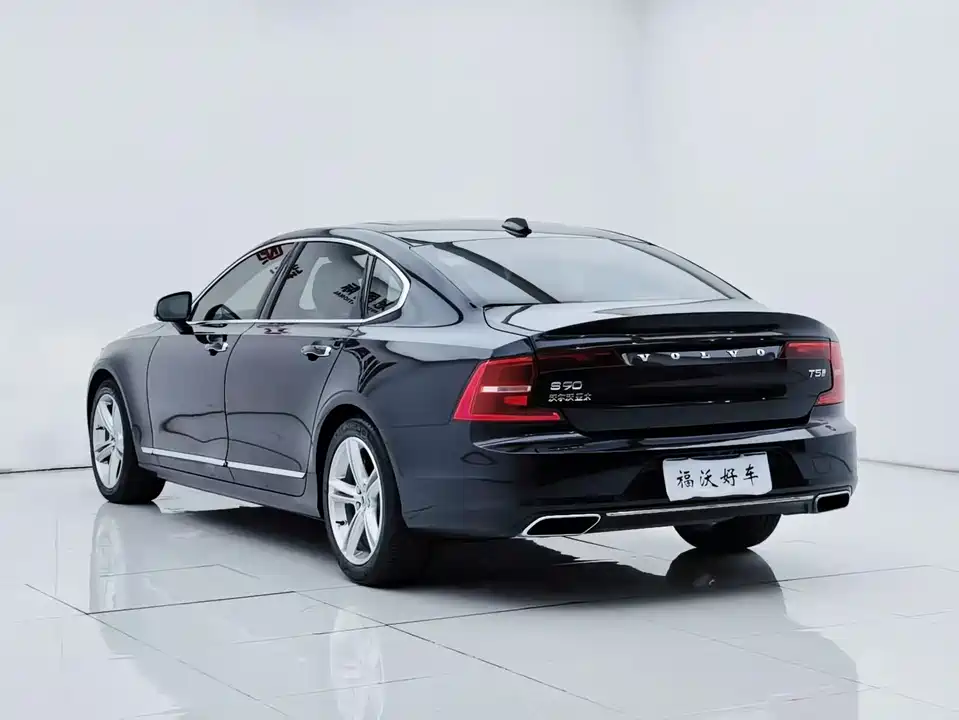 Volvo S90