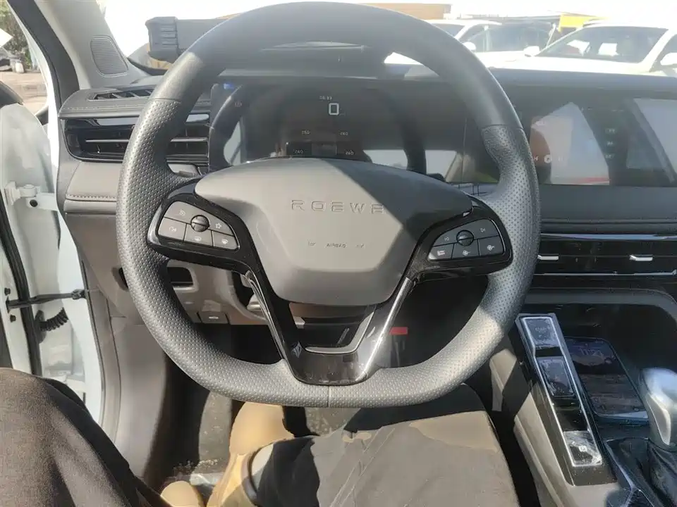 Roewe i5