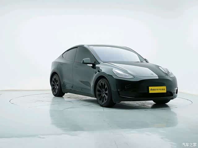 Tesla Model Y, 2021 3