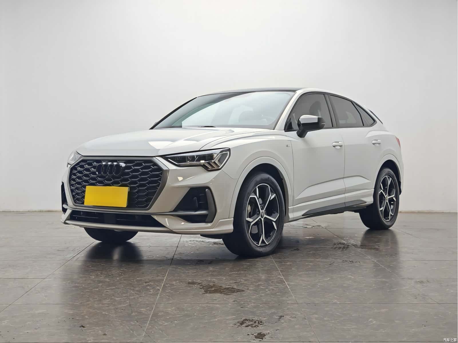 Audi Q3, 2024 1