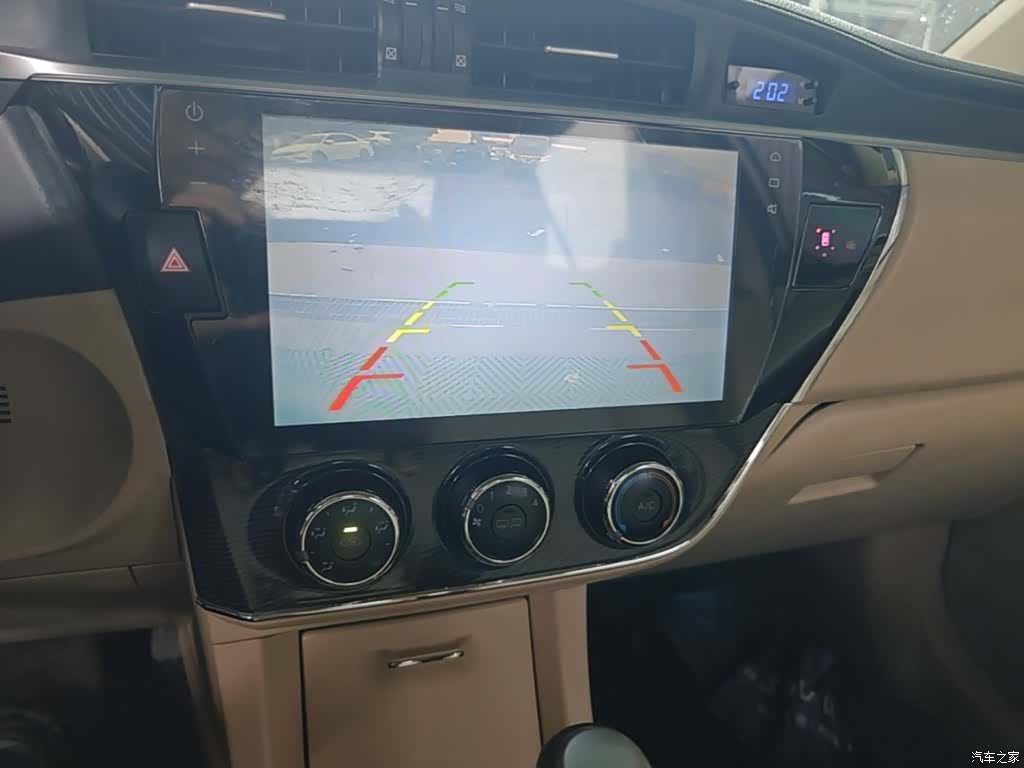 Toyota Corolla, 2015 13