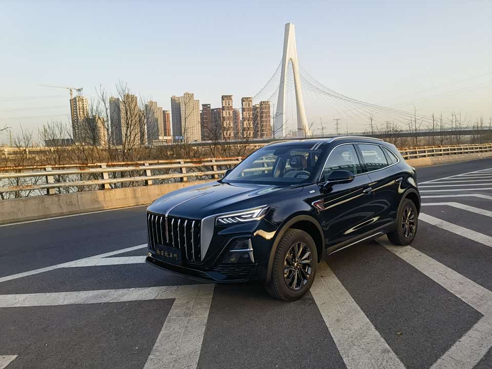 Hongqi HS5
