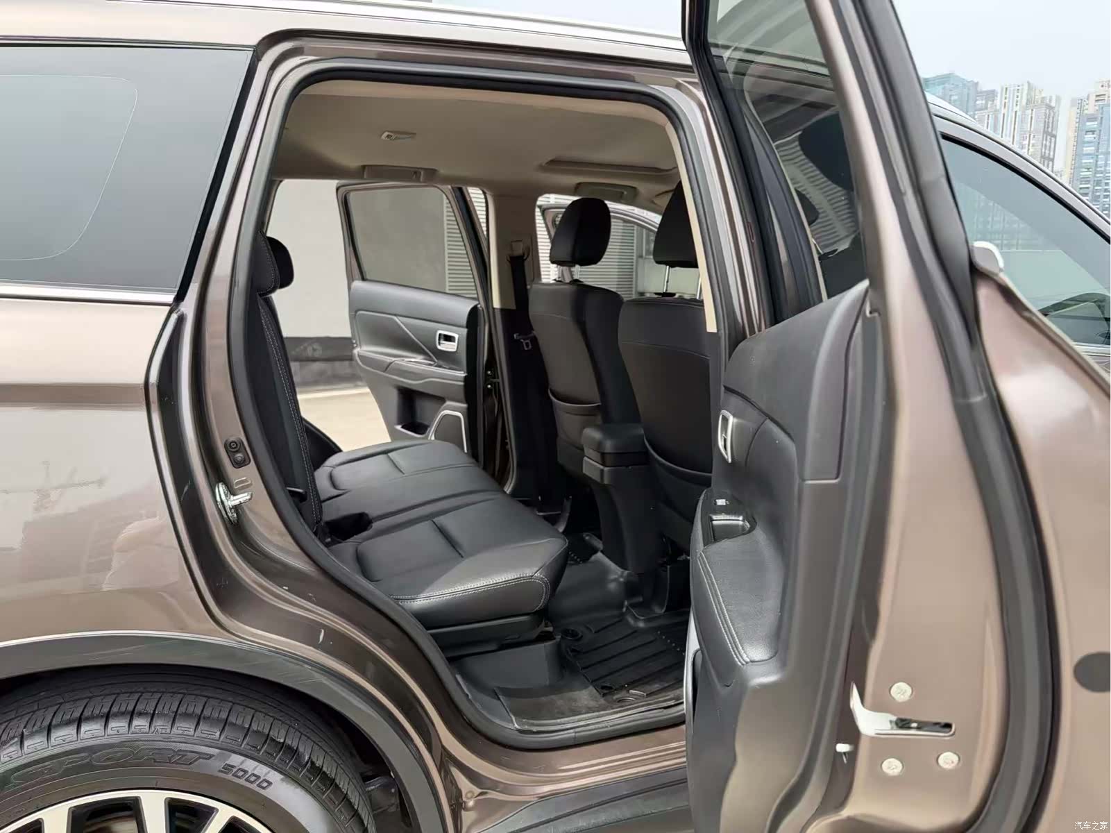 Mitsubishi Outlander, 2018 11