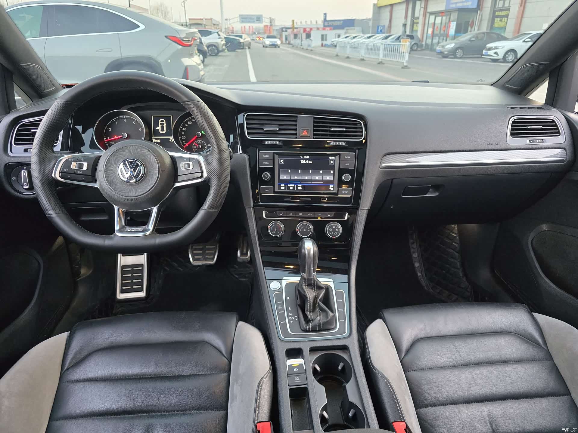 Volkswagen Golf, 2018 13