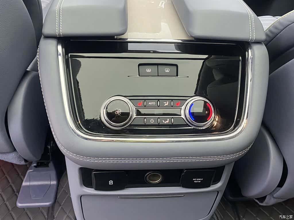 Lincoln Navigator, 2023 24
