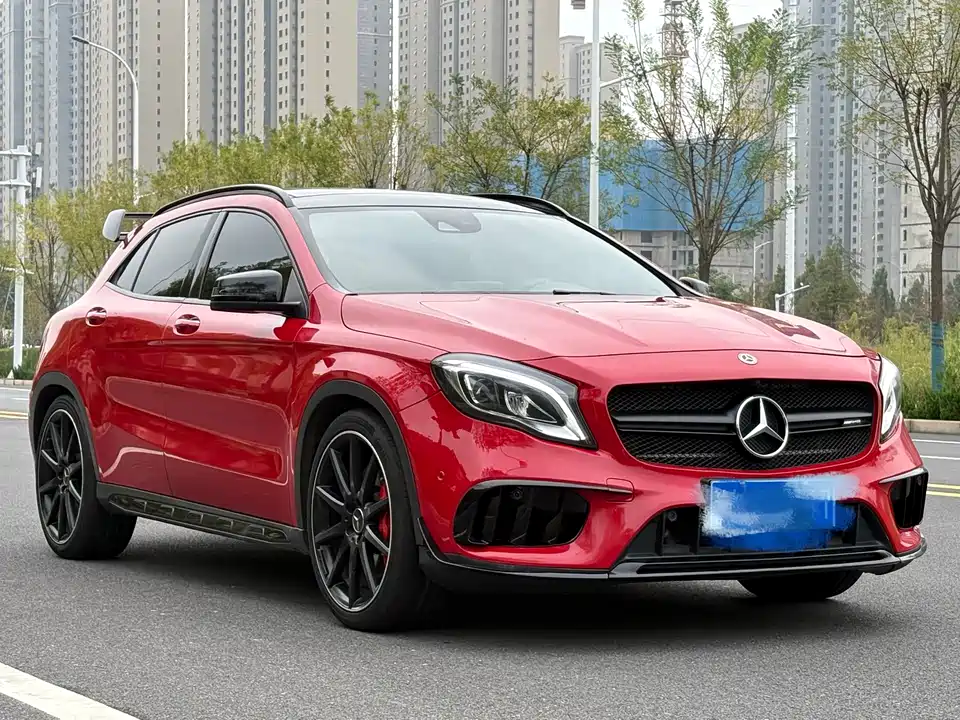 Mercedes-Benz GLA AMG