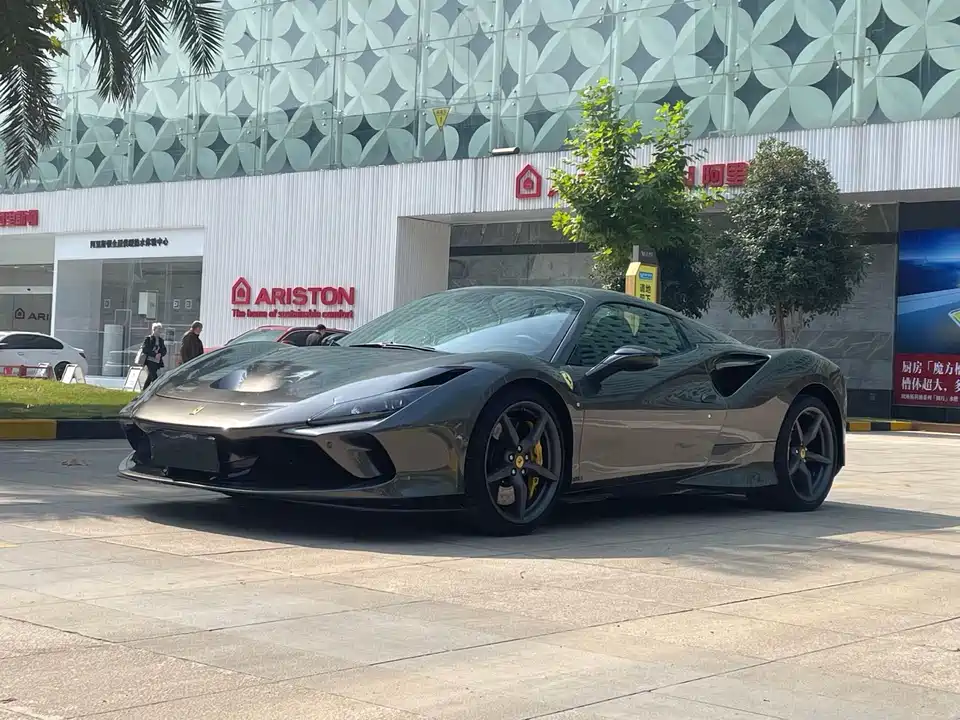 Ferrari F8