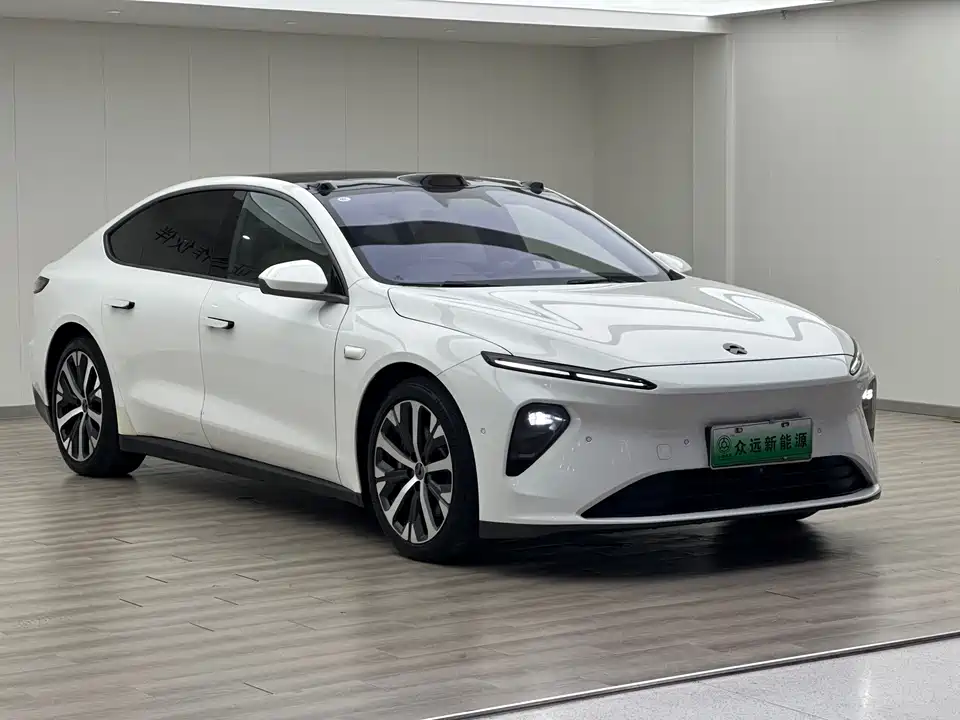NIO ET7