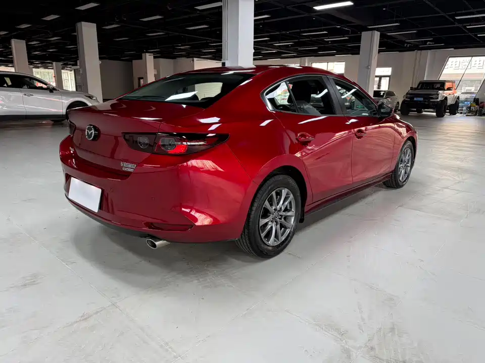 Mazda 3 Angkesaila