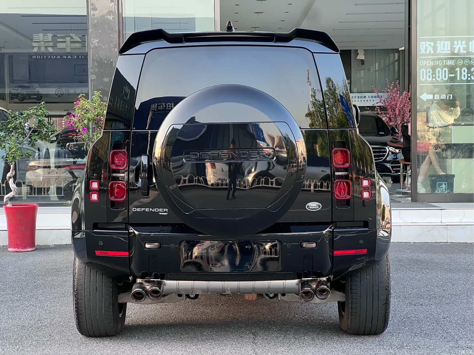 Land Rover Defender, 2023 8