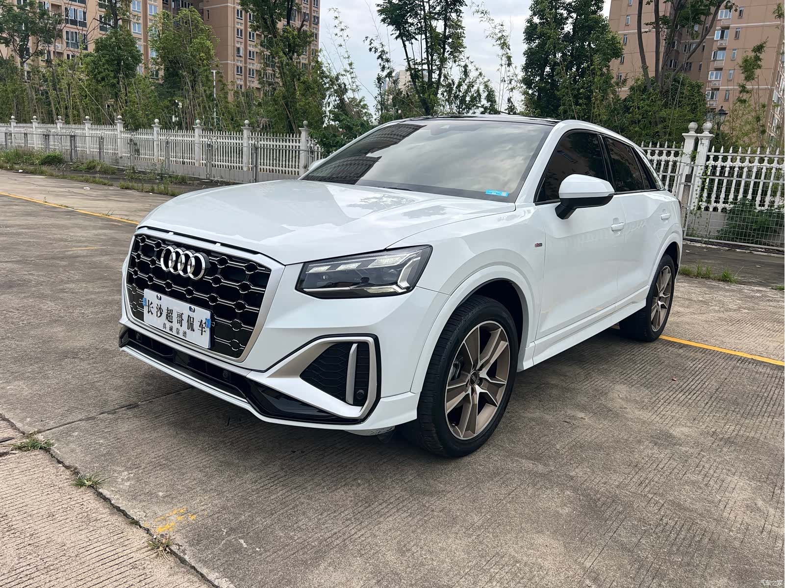 Audi Q2L, 2022 1