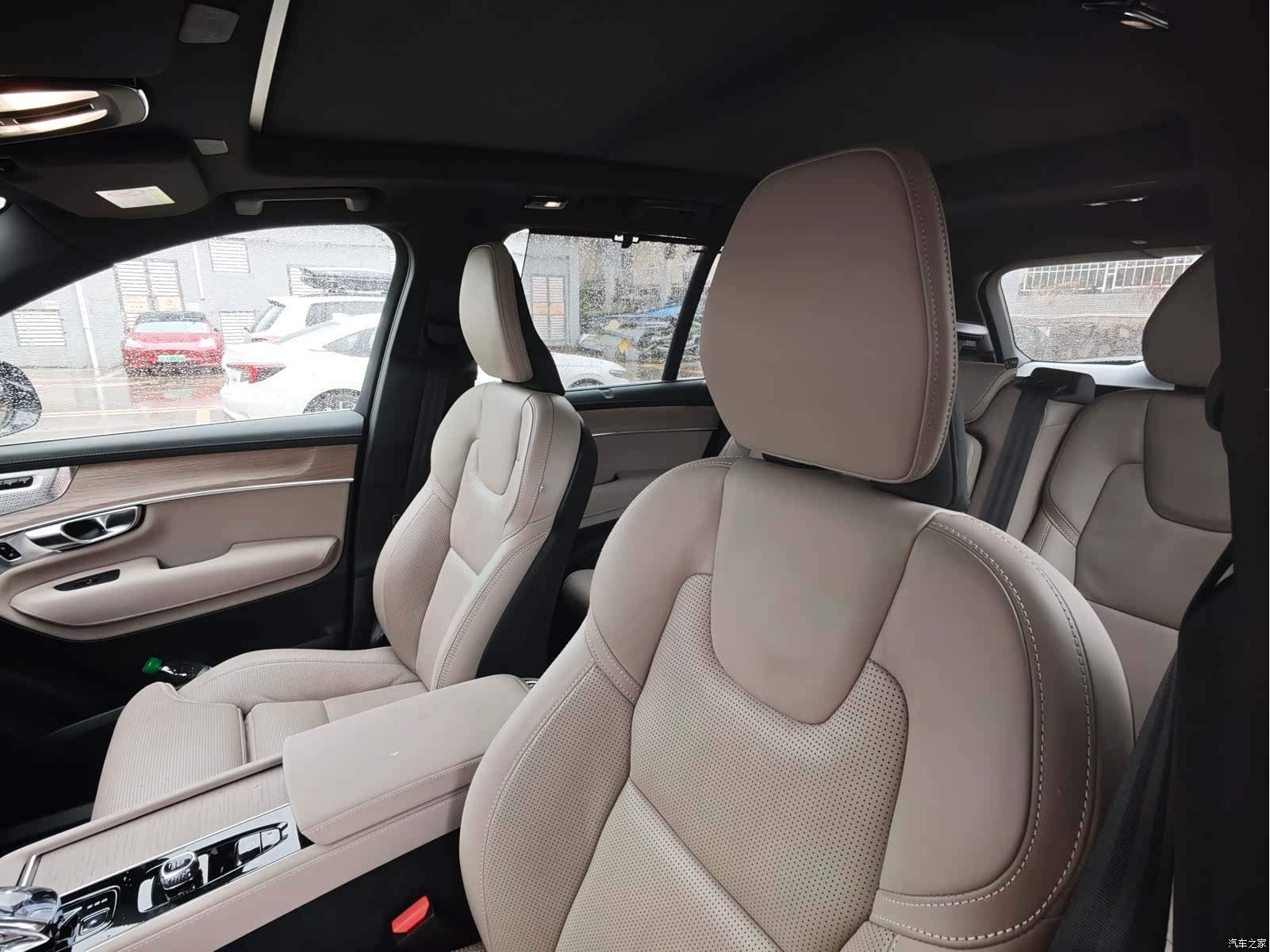 Volvo XC90, 2025 12