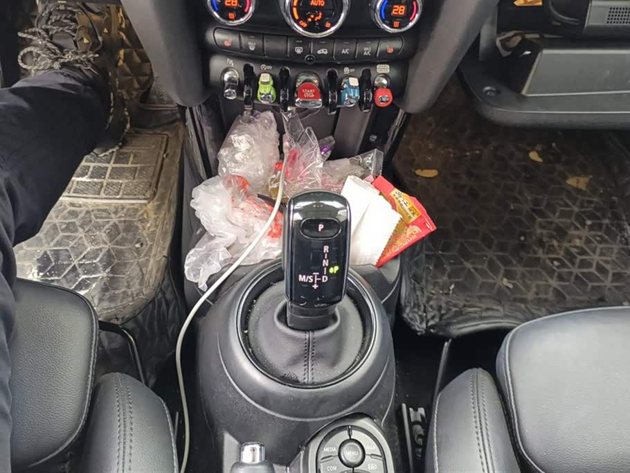 MINI MINI