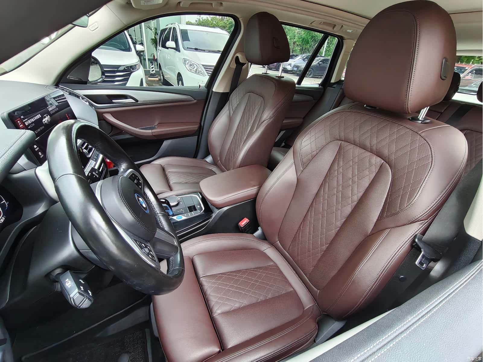BMW iX3, 2021 9