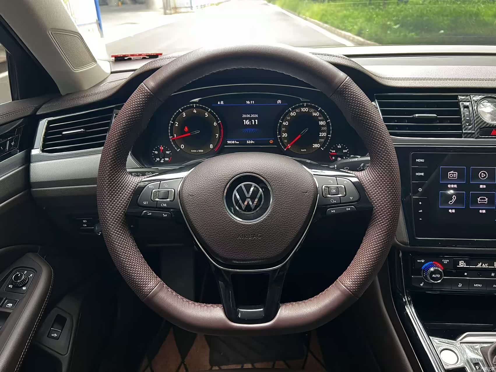 Volkswagen Phideon, 2022 16