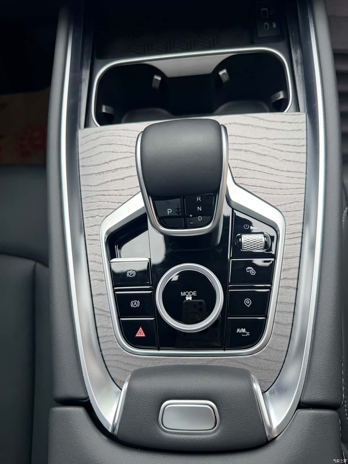 Chery Tiggo 8, 2025 15