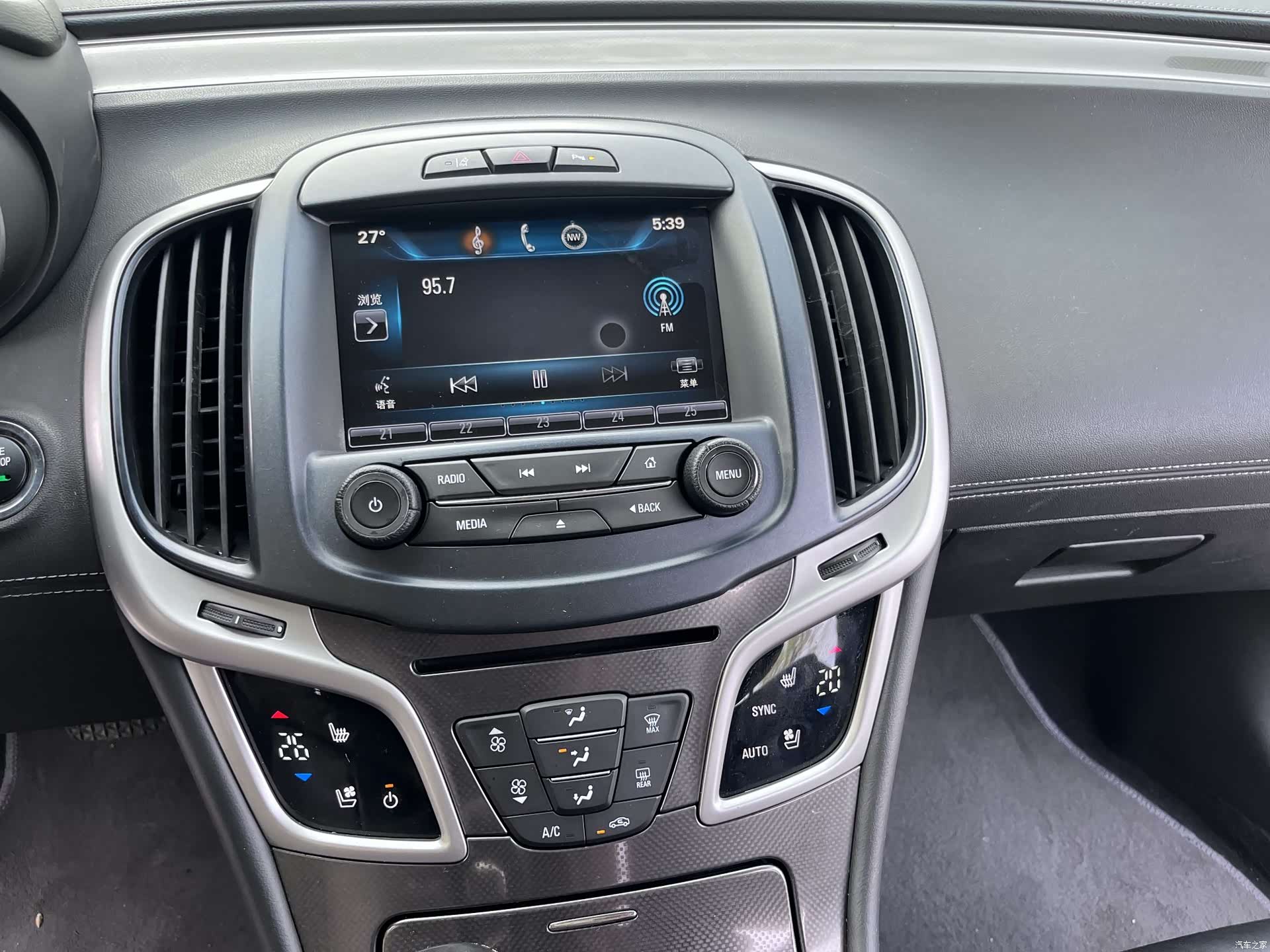 Buick LaCrosse, 2013 12