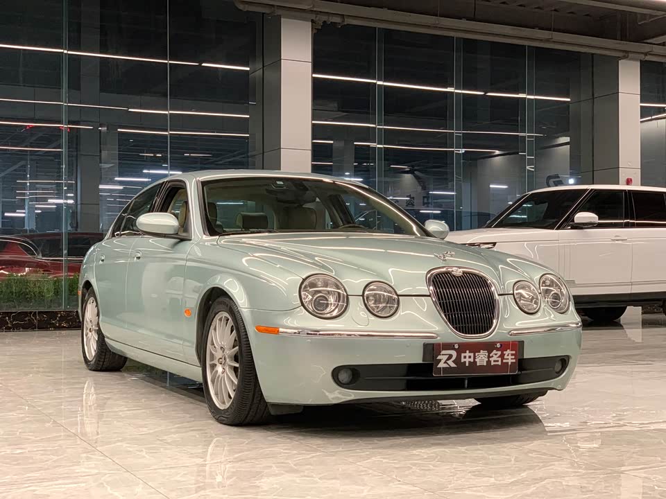 Jaguar S-TYPE