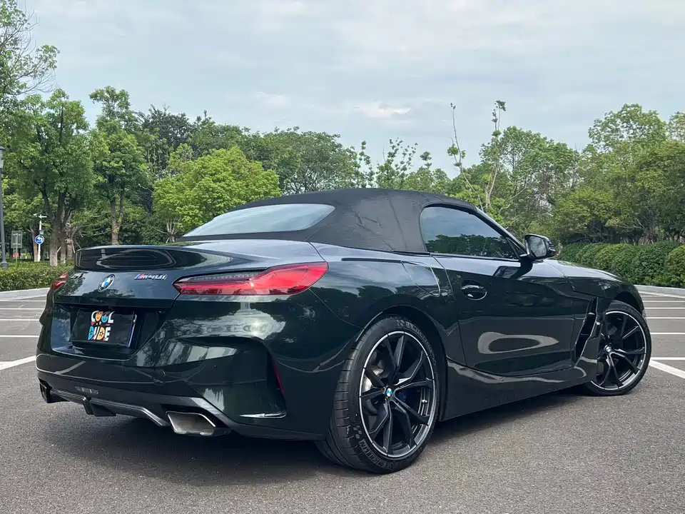 BMW Z4 BMW Z4