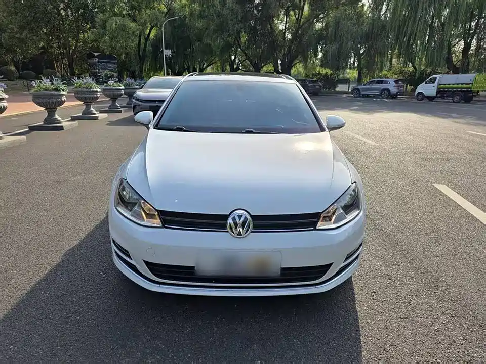 Volkswagen golf