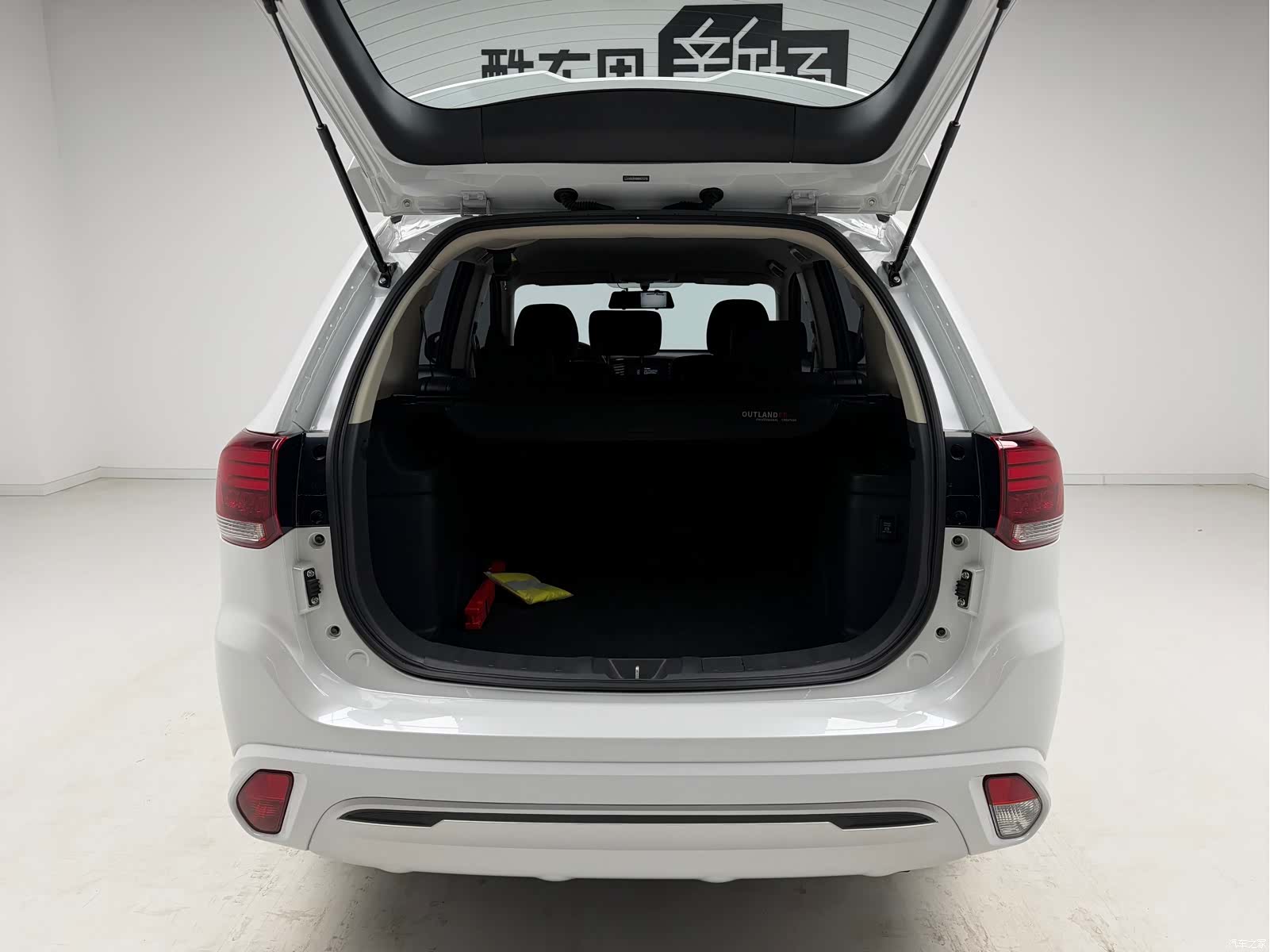Mitsubishi Outlander, 2021 10