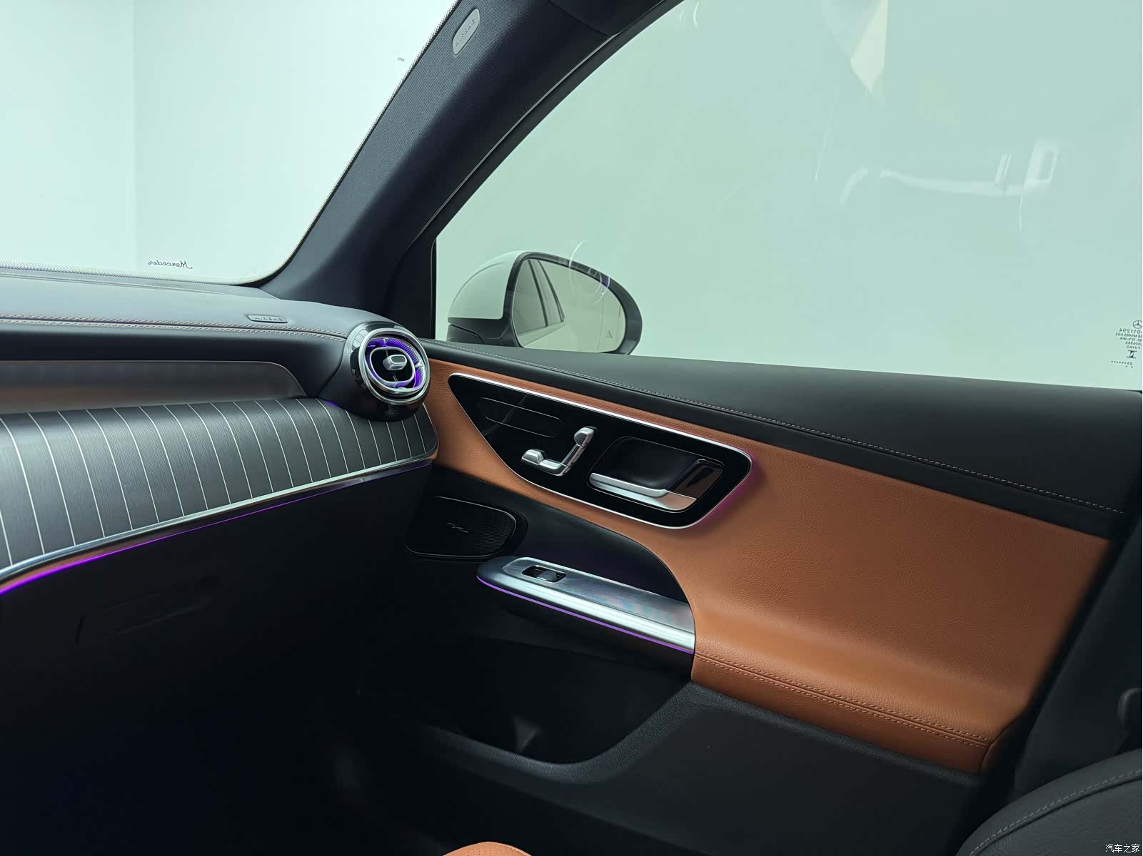 Mercedes-Benz GLC, 2023 13