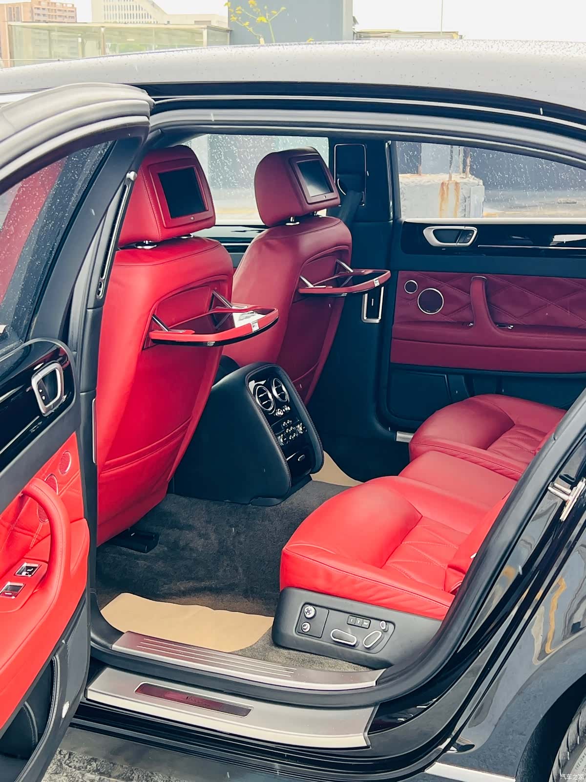 Bentley Flying Spur, 2013 10