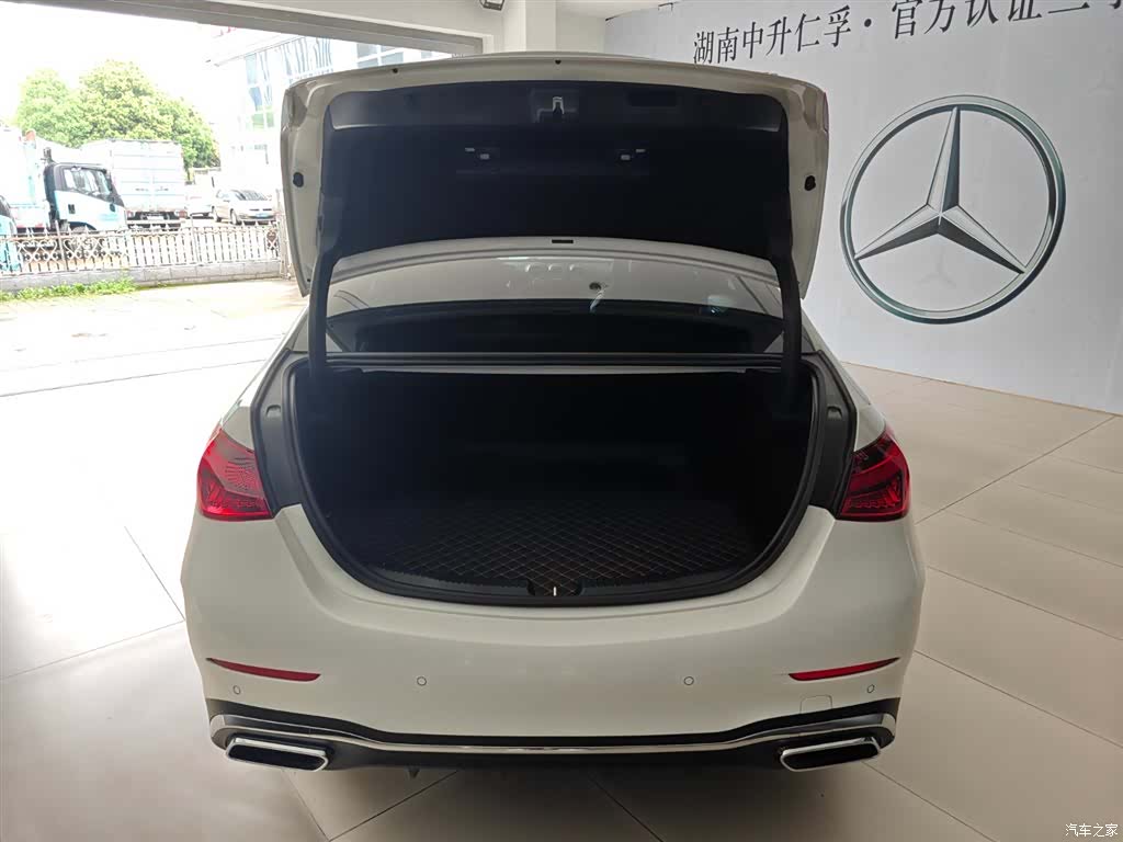 Mercedes-Benz C-Class, 2025 6