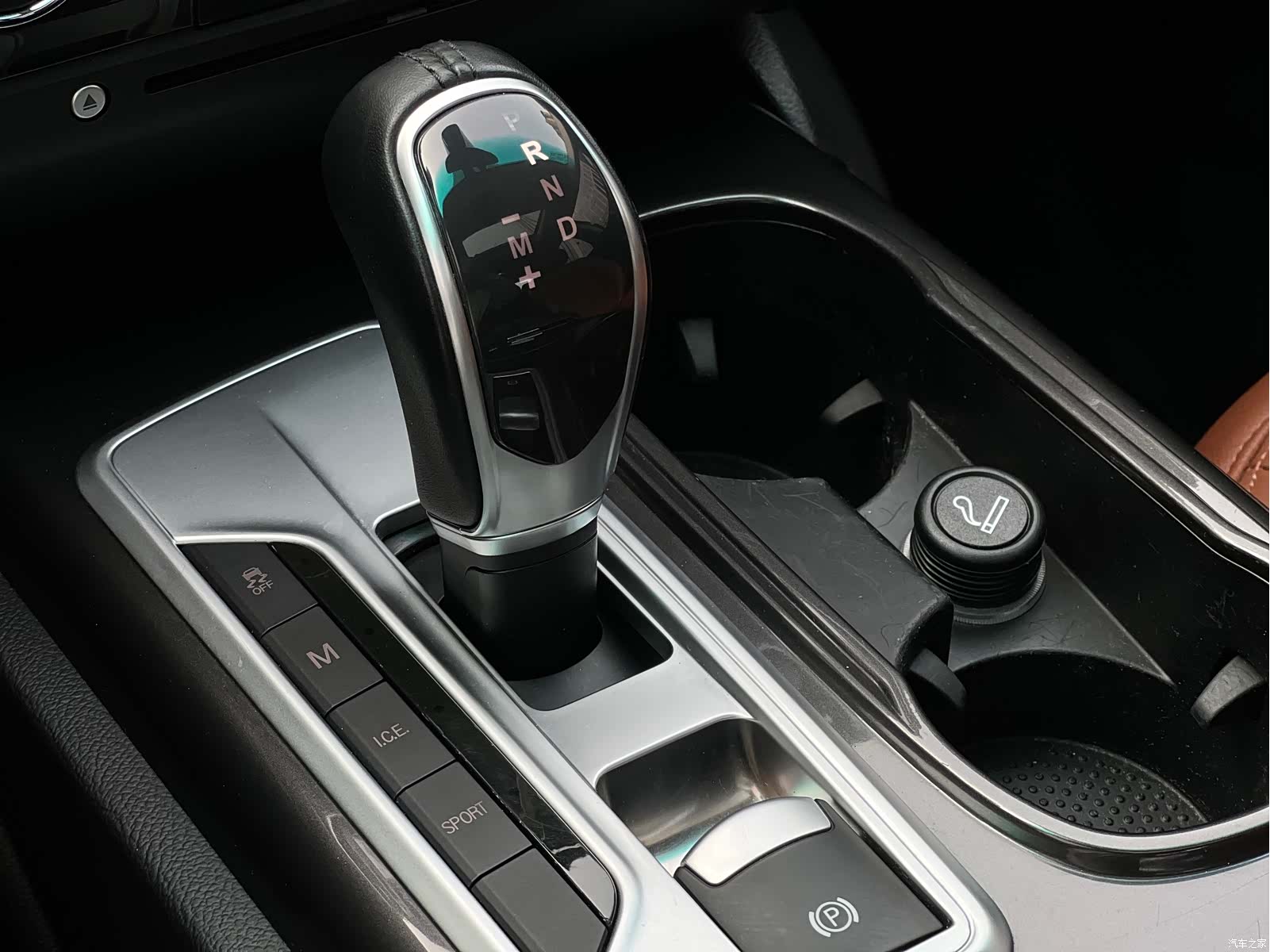 Maserati Ghibli, 2016 12