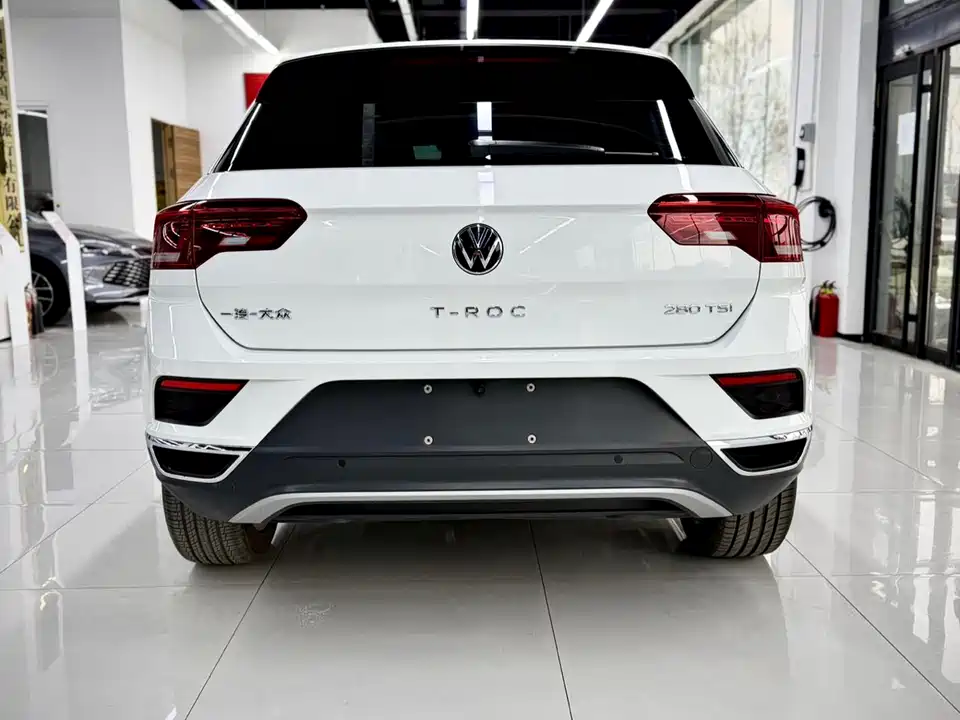 Volkswagen T-ROC exploring Songs