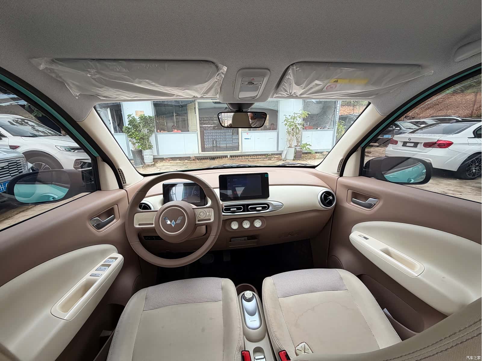 Wuling MINIEV, 2025 9