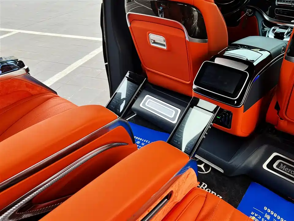 Mercedes-Benz V-class