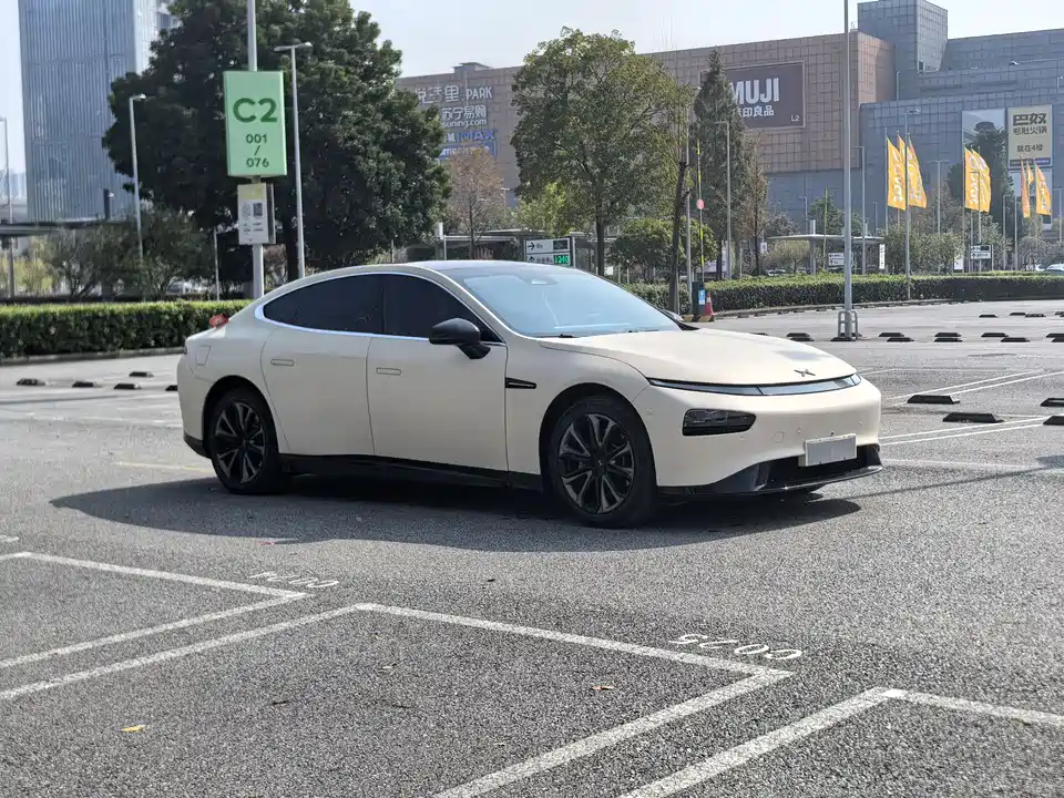XPENG P7