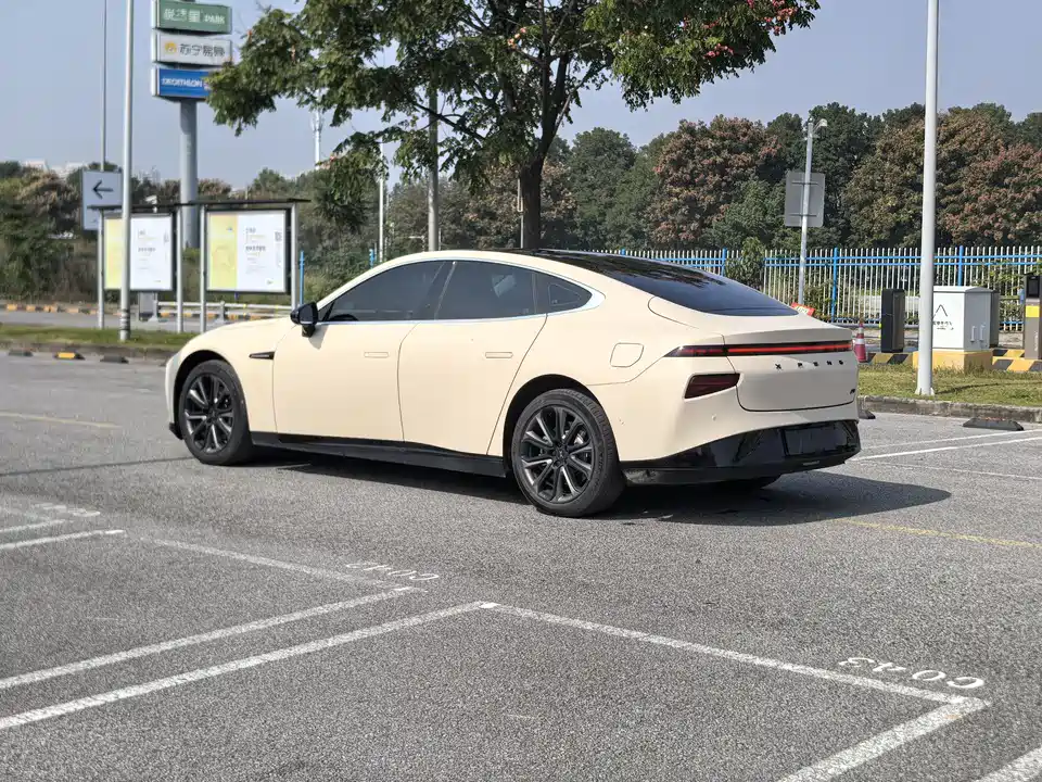 XPENG P7